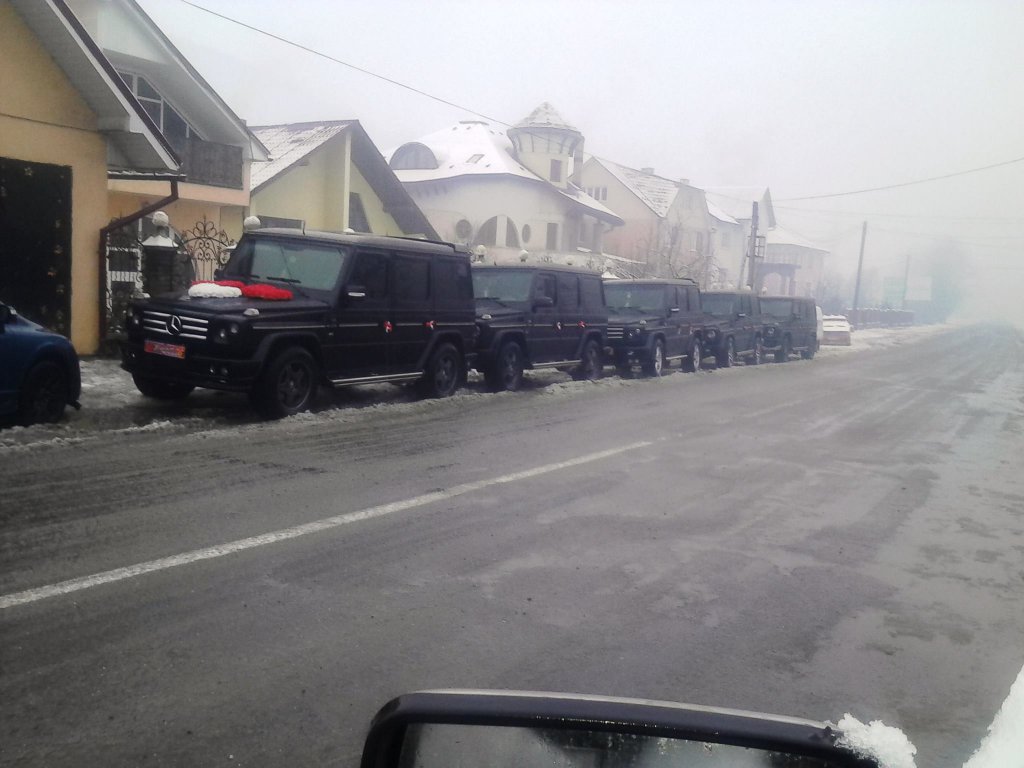 VIP-кортеж на циганському весіллі (автопозитив) kortedzh_1.jpg