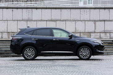 krosover_toyota_harrier.jpg