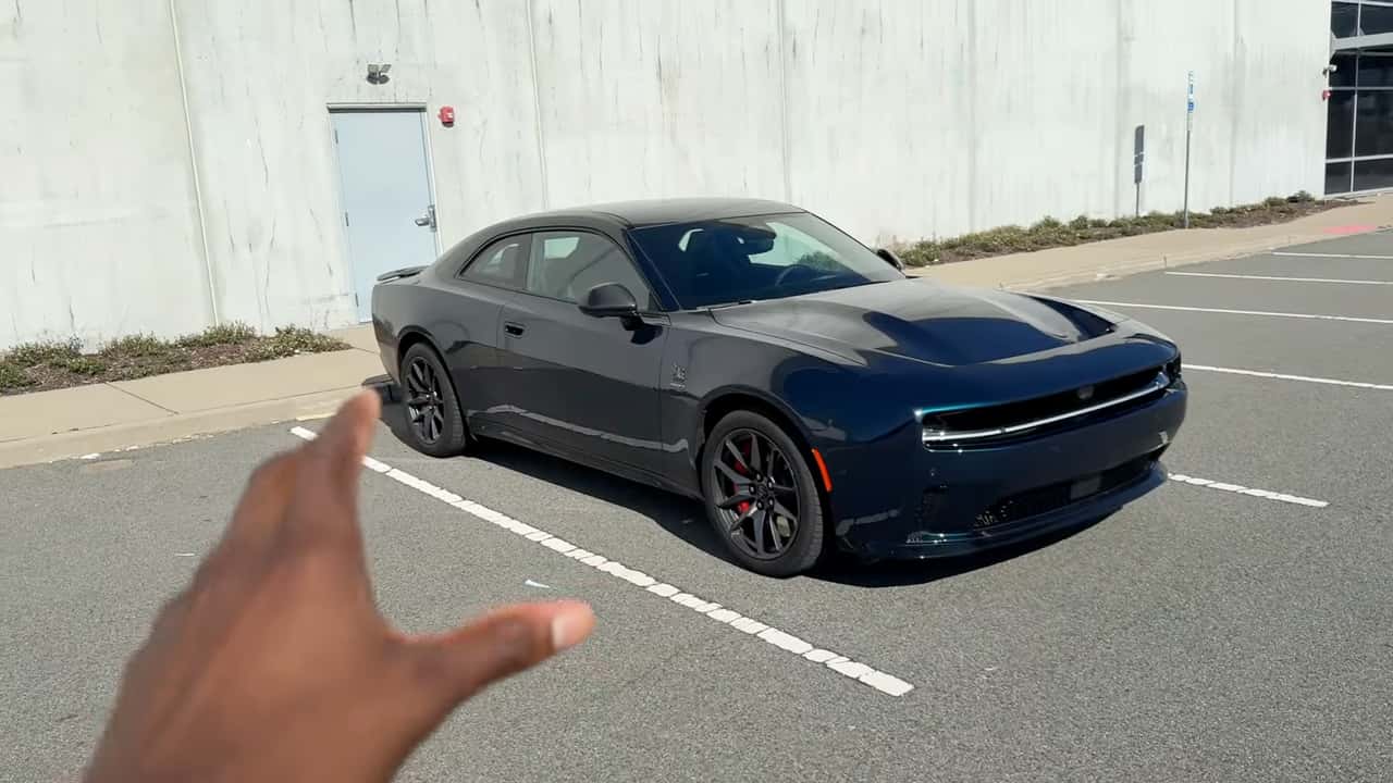 Думки MKBHD про Dodge Charger EV: «Fratzonic Flop»