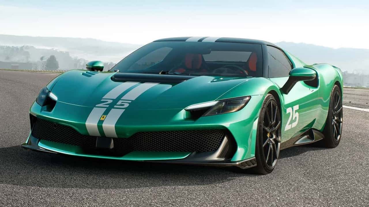 Ferrari 296 Speciale: Карбонові деталі і ядерна швидкість
