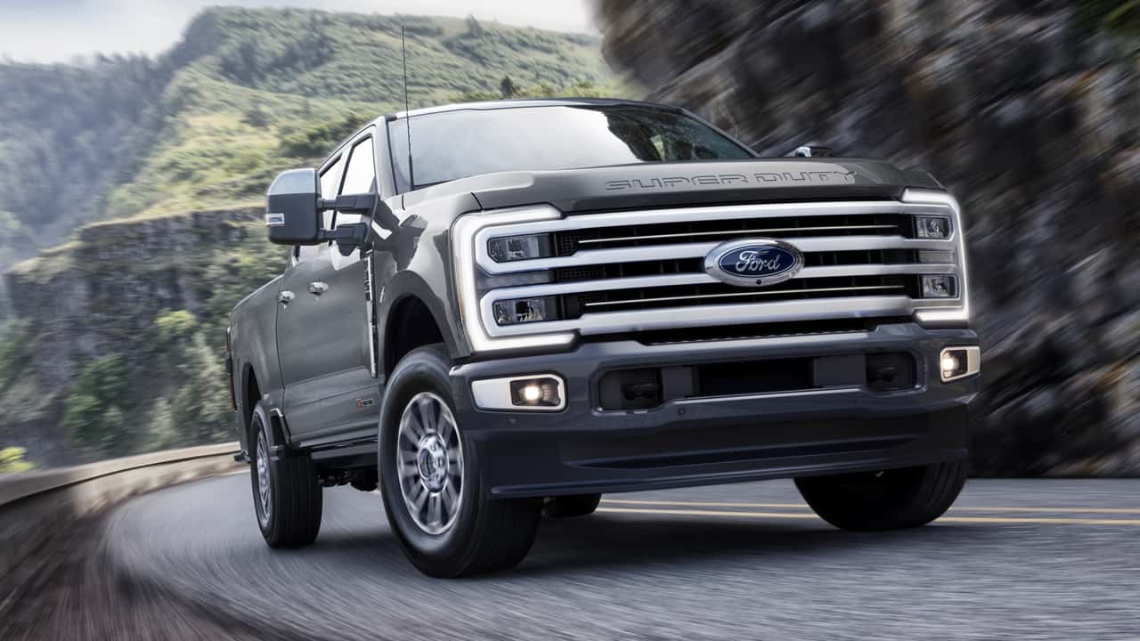 Купуй Ford Super Duty за 100 000$ та отримай доступ до експерта через текстові повідомлення