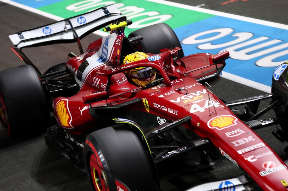 Льюіс Хемілтон вважає, що зв'язок з Ferrari є дуже складним через проблеми з кваліфікацією