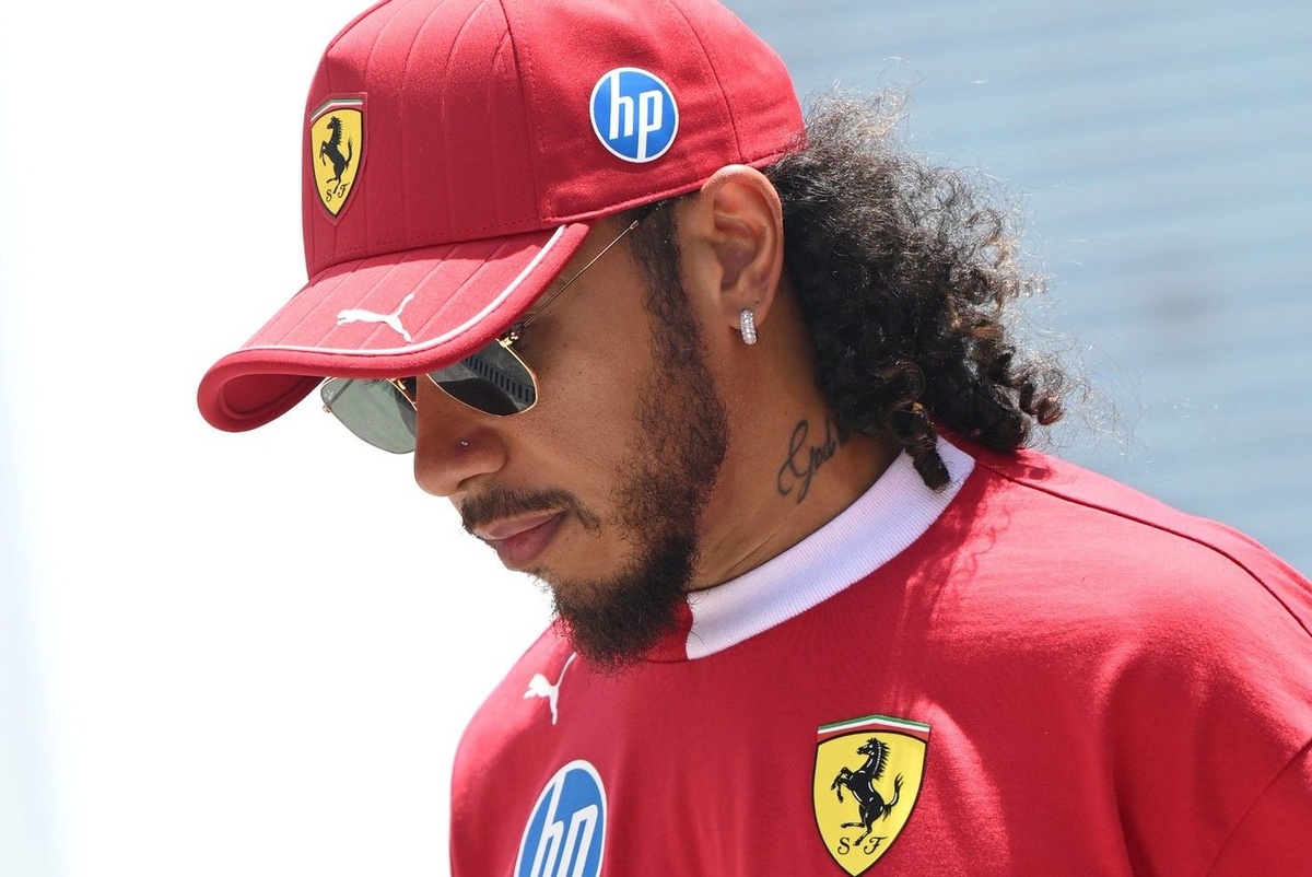 Льюїс Хемілтон відповідає своїм критикам з Ferrari