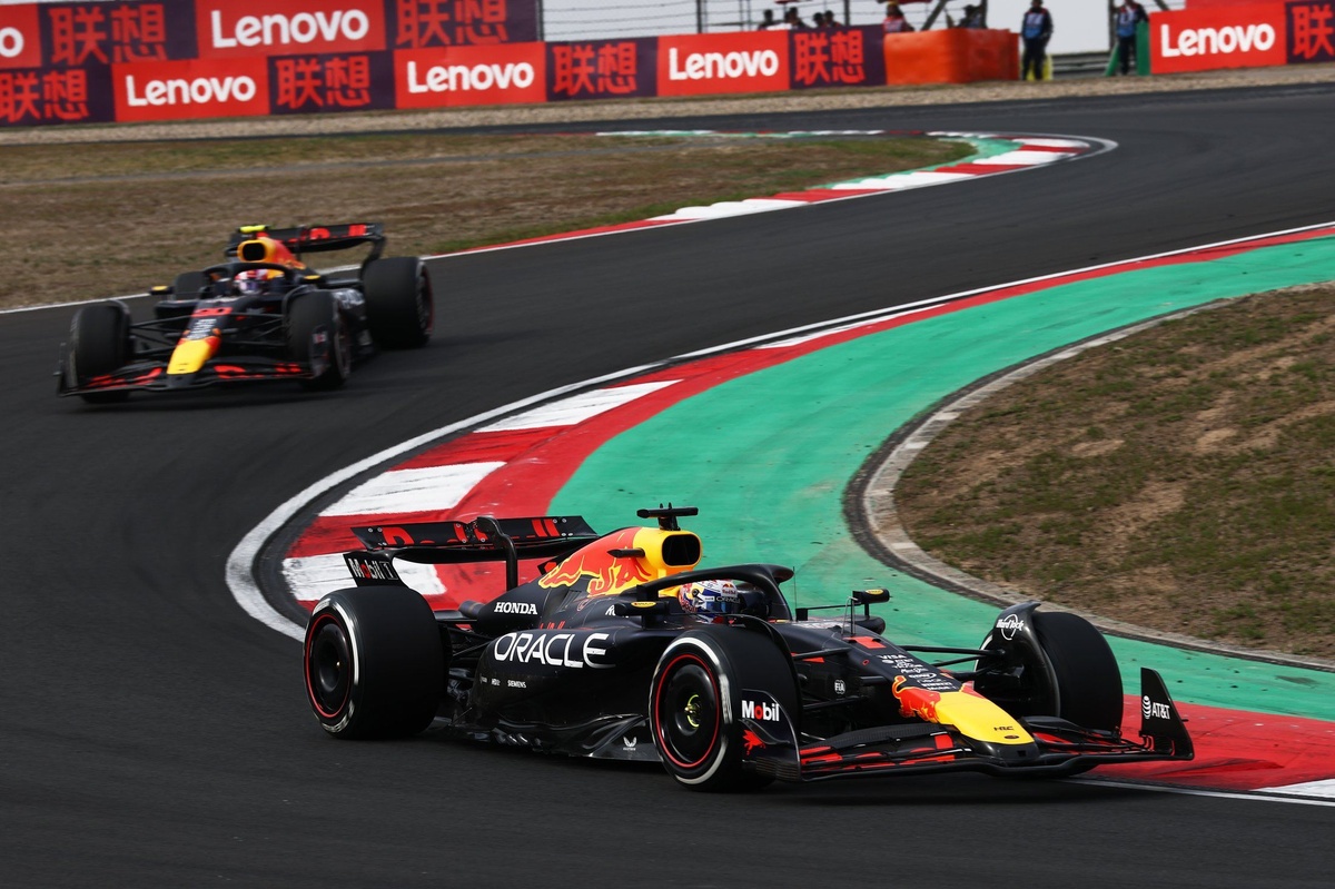 Марк Уеббер попереджає Red Bull у порівнянні з MotoGP