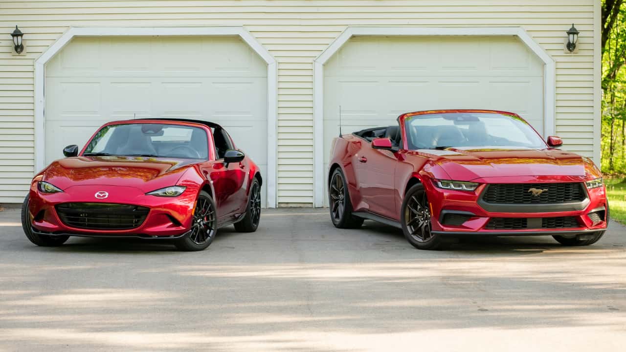 Mazda Miata та Mustang: останні доступні кабріолети