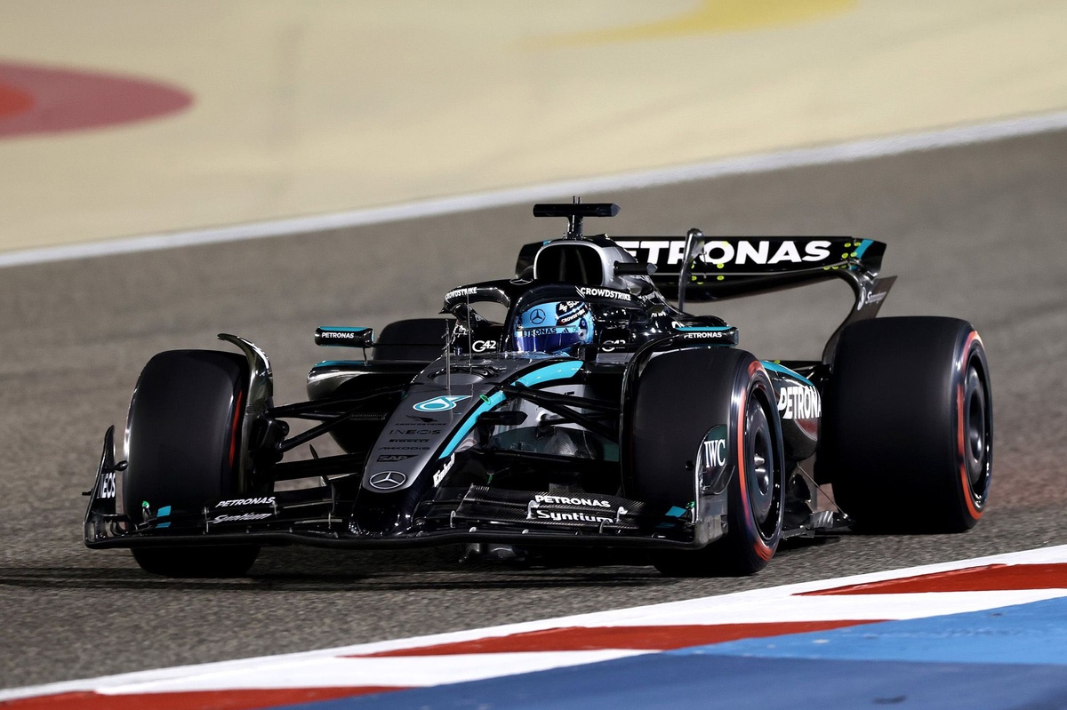 Mercedes' Russell та Антонеллі отримали штраф за інцидент у боксах в Бахрейні
