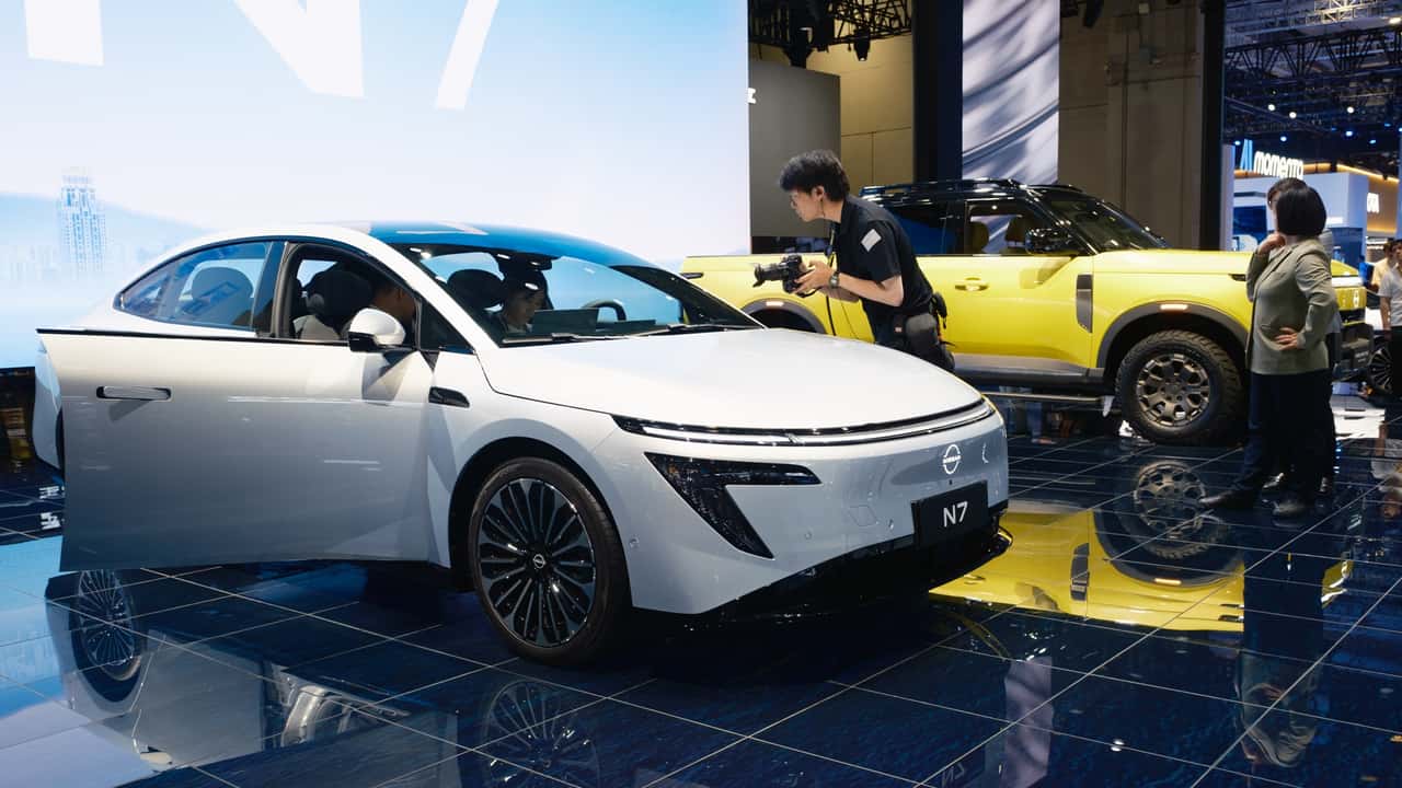 Nissan випустив електроседан та Frontier PHEV, які змушують мріяти про іншу реальність