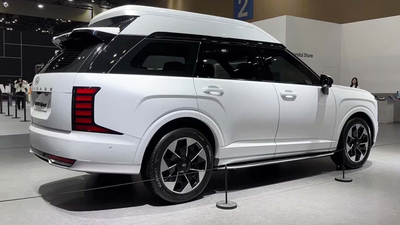 Новий Hyundai Palisade отримав дивну версію з високим дахом