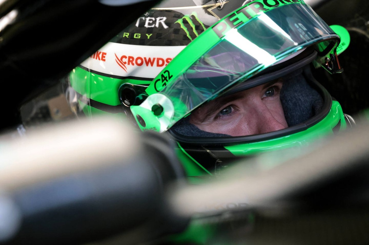 Тестування Mercedes перед Гран-прі Бахрейну FP1