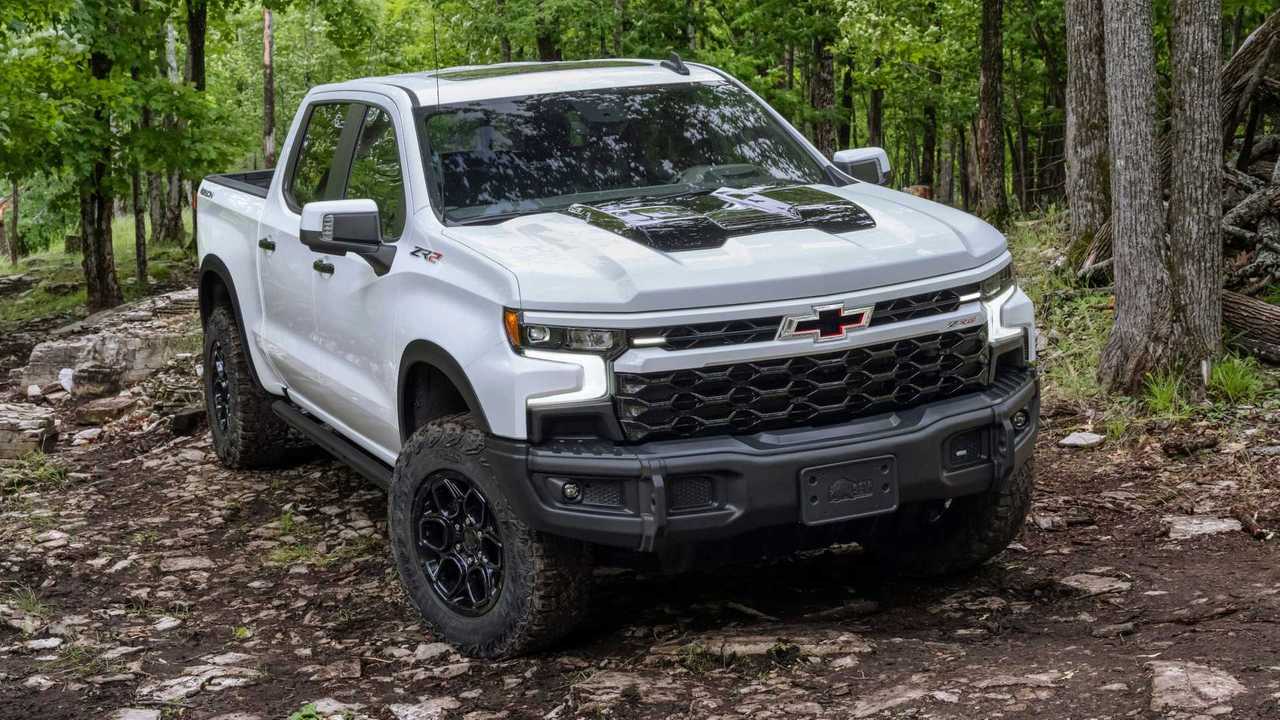 1. Понад 28 000 осіб поскаржилися, перш ніж GM відкликала свій 6,2-літровий V-8 2. Масштабні скарги на двигун змусили GM до відкликання