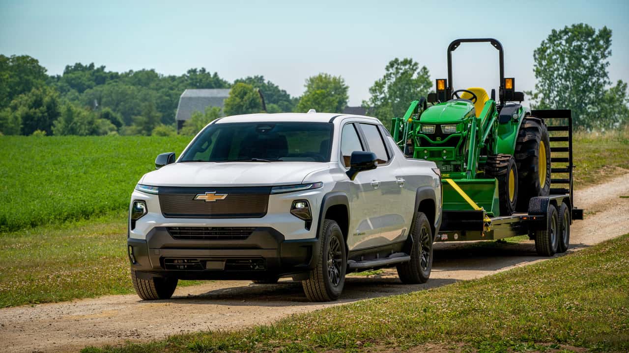 Chevy Silverado EV 2025: новий король далекобійності в США