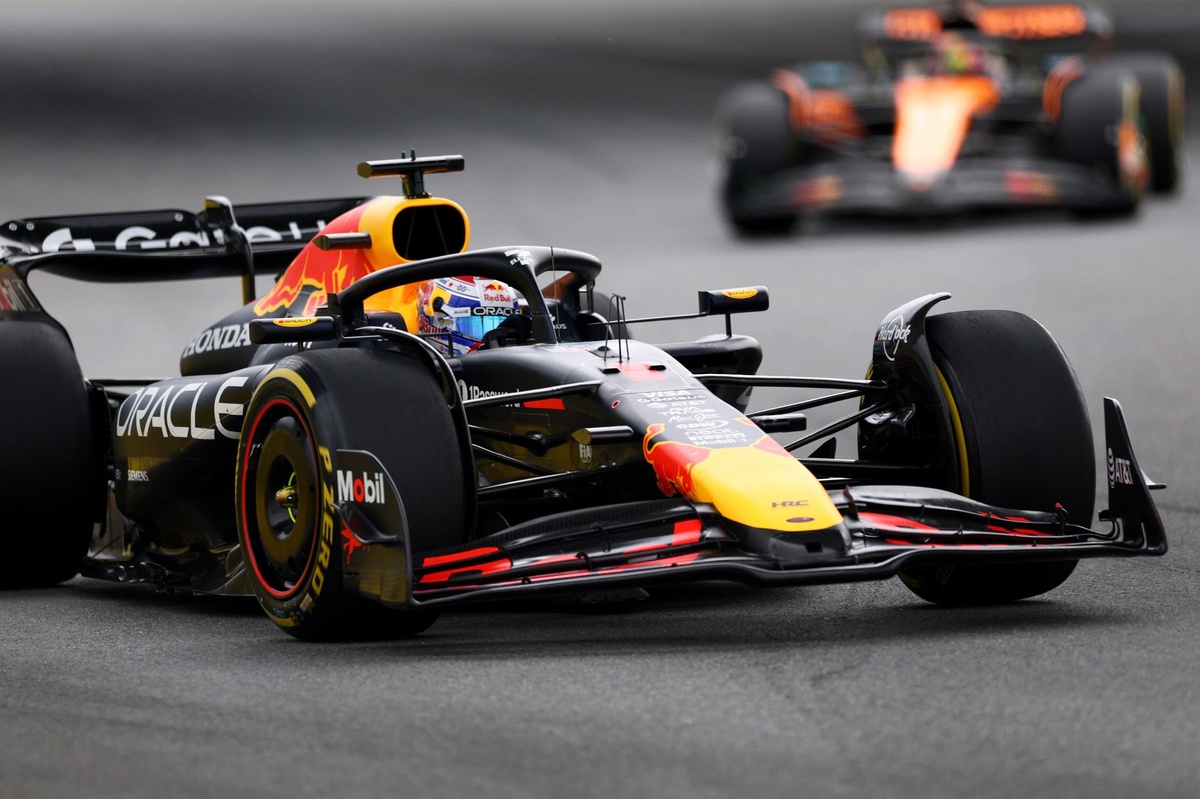 Чому Макс Ферстаппен часто перемагатиме швидший автомобіль McLaren у кваліфікаціях Формули-1 2025