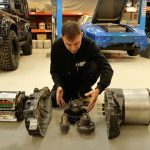 Чому Великий Приводний Агрегат Tesla — Це Електричний V8