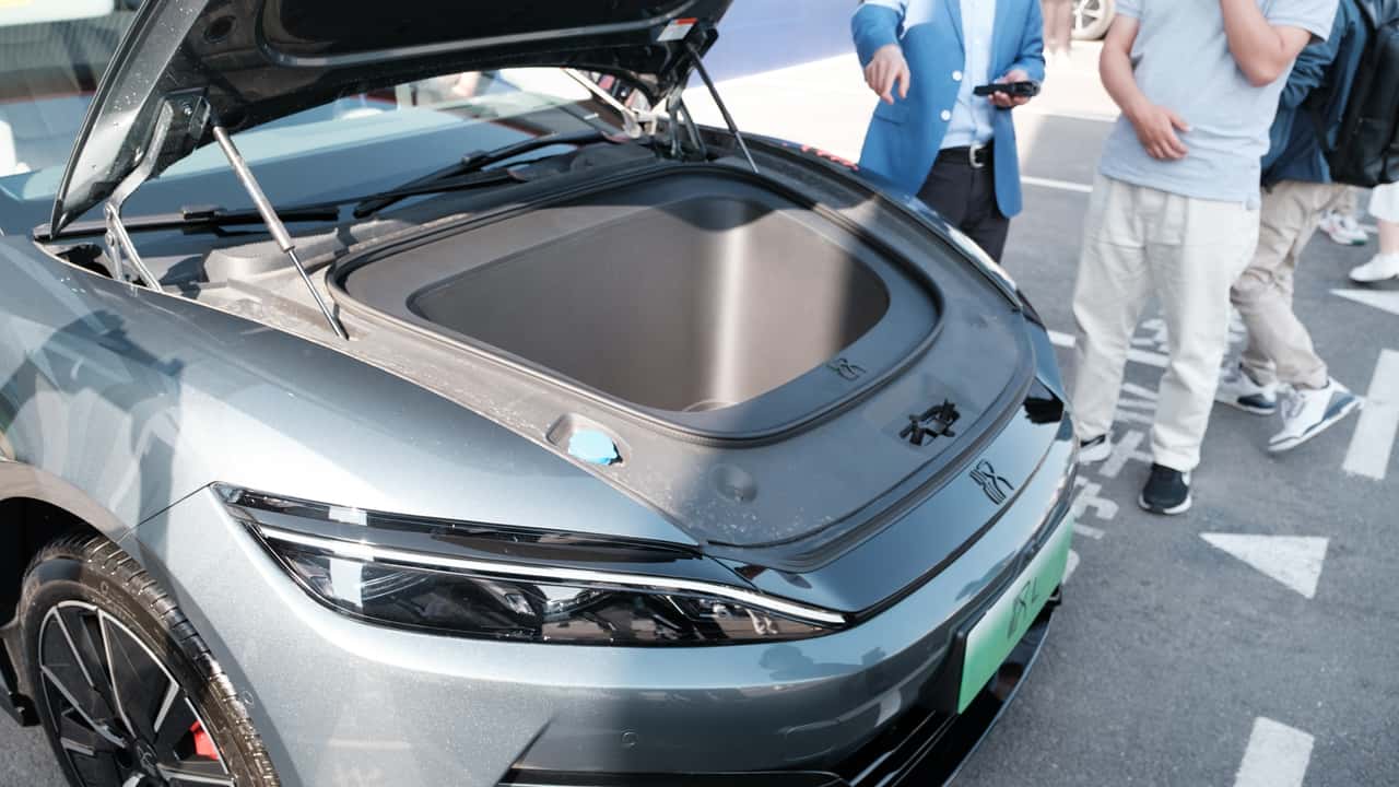 Електромобіль BYD з п'ятихвилинною швидкою зарядкою та величезним переднім багажником