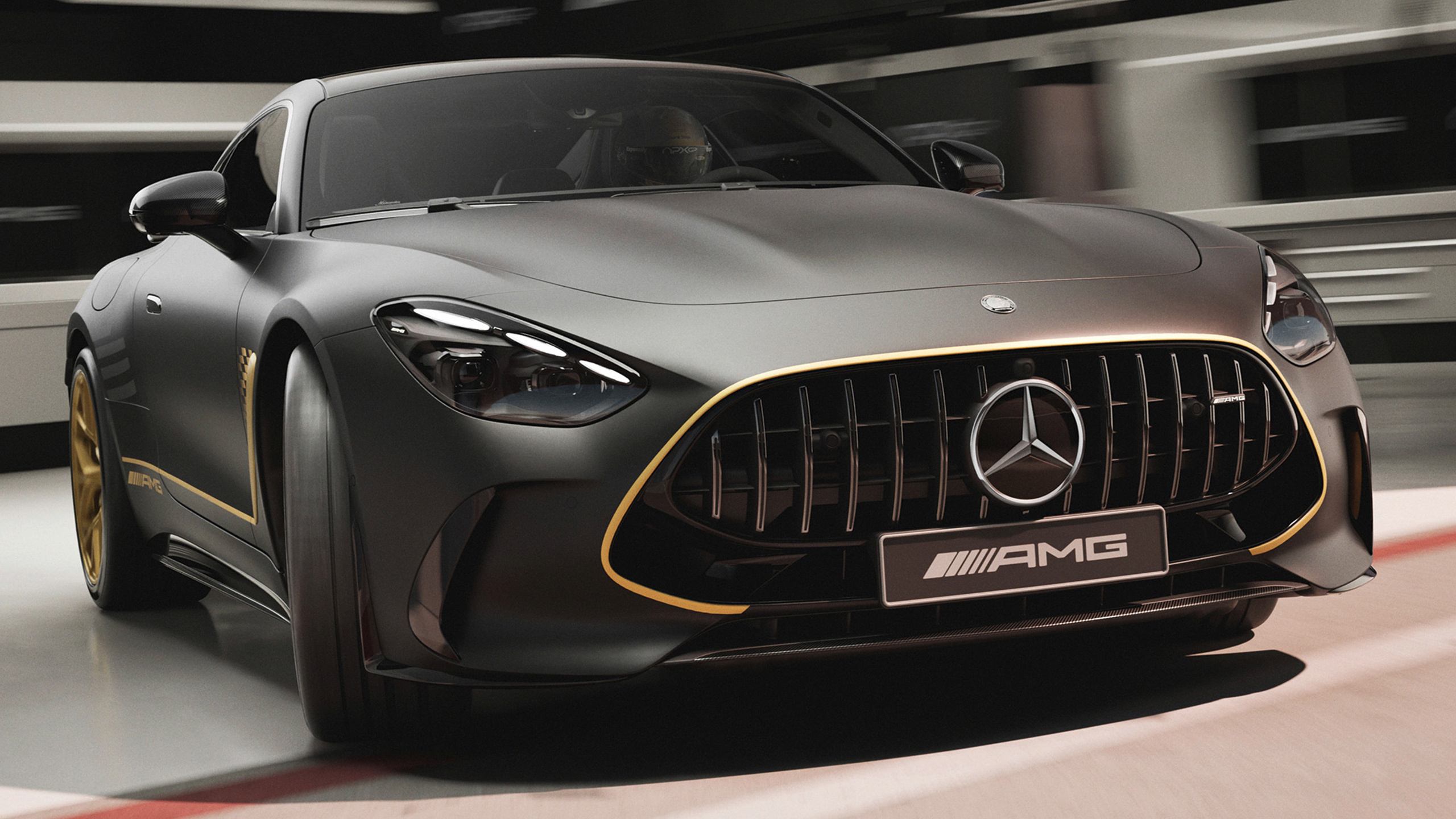 Mercedes святкує фільм Бреда Пітта про Формулу-1 обмеженою серією AMG GT