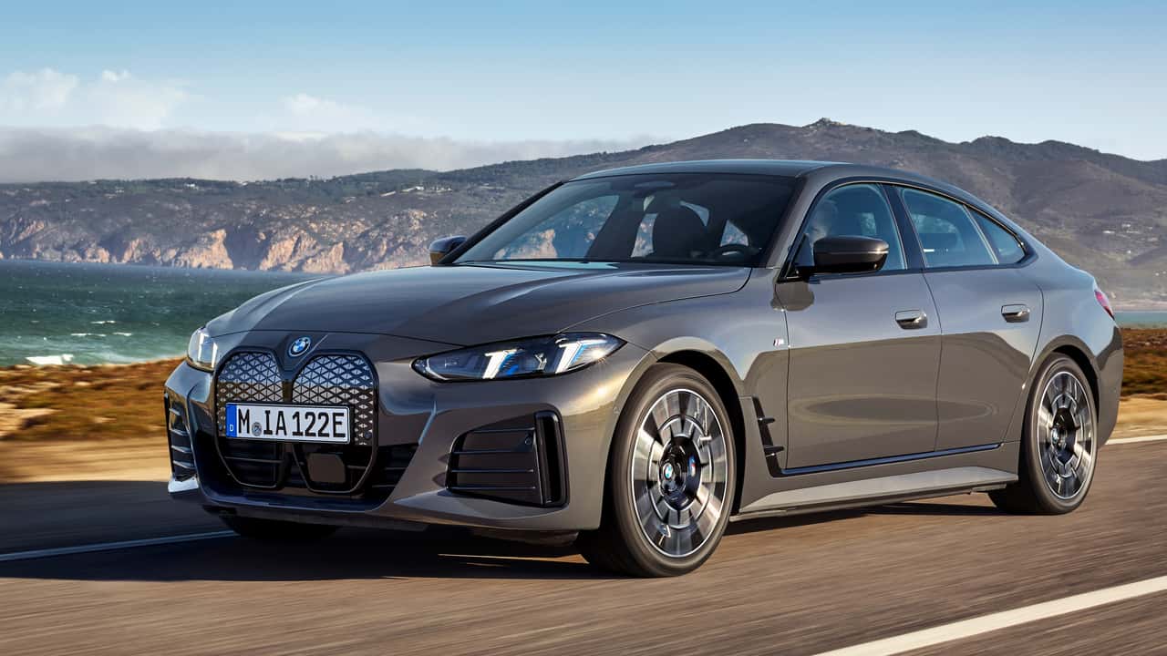 Оновлений BMW i4 має більше потужності ніж M4 CS