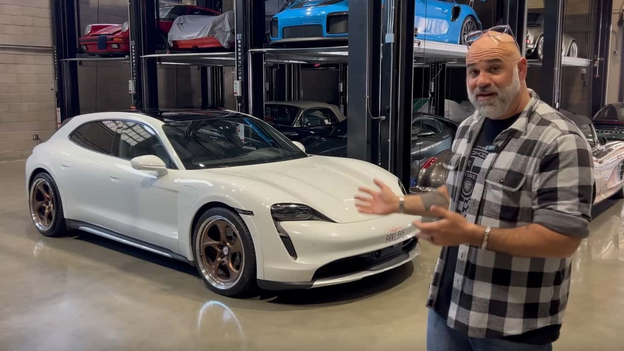 Ось які відчуття від володіння вживаним Porsche Taycan