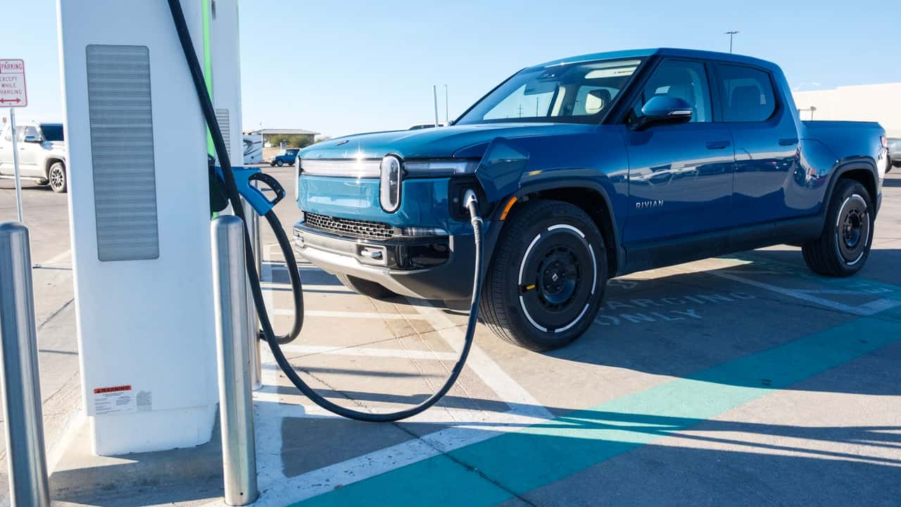 Rivian накопичила запас батарей з Азії, щоб уникнути тарифів Трампа