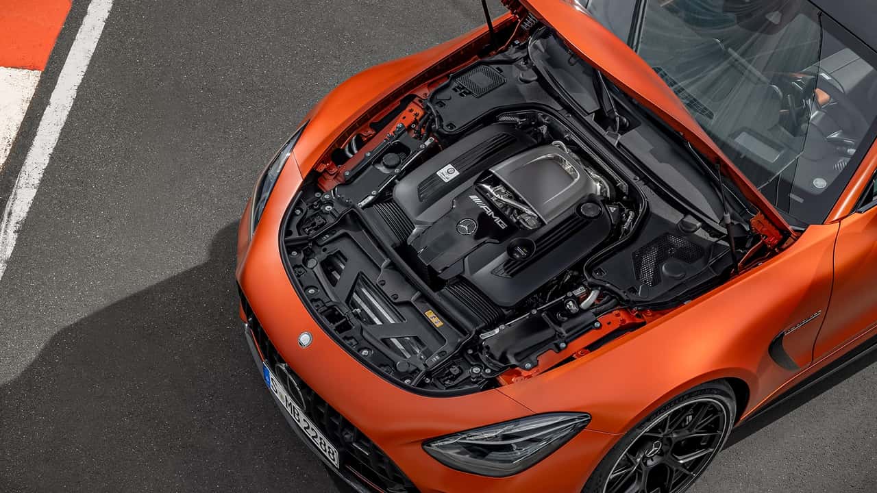 Розробка нового V-8 двигуна AMG: підсилення для майбутніх моделей