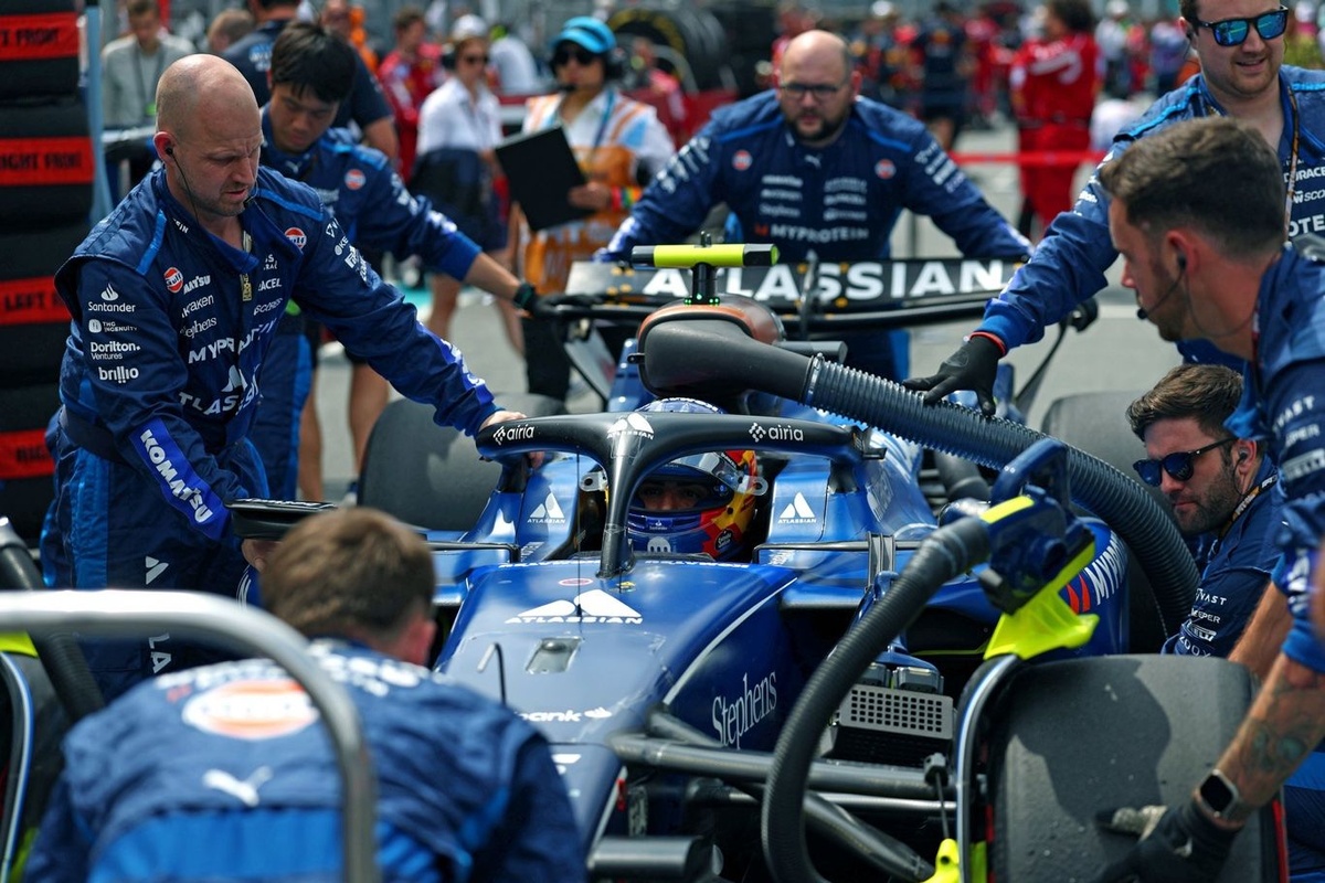 Williams зупиняє розвиток F1 2025 року зарано