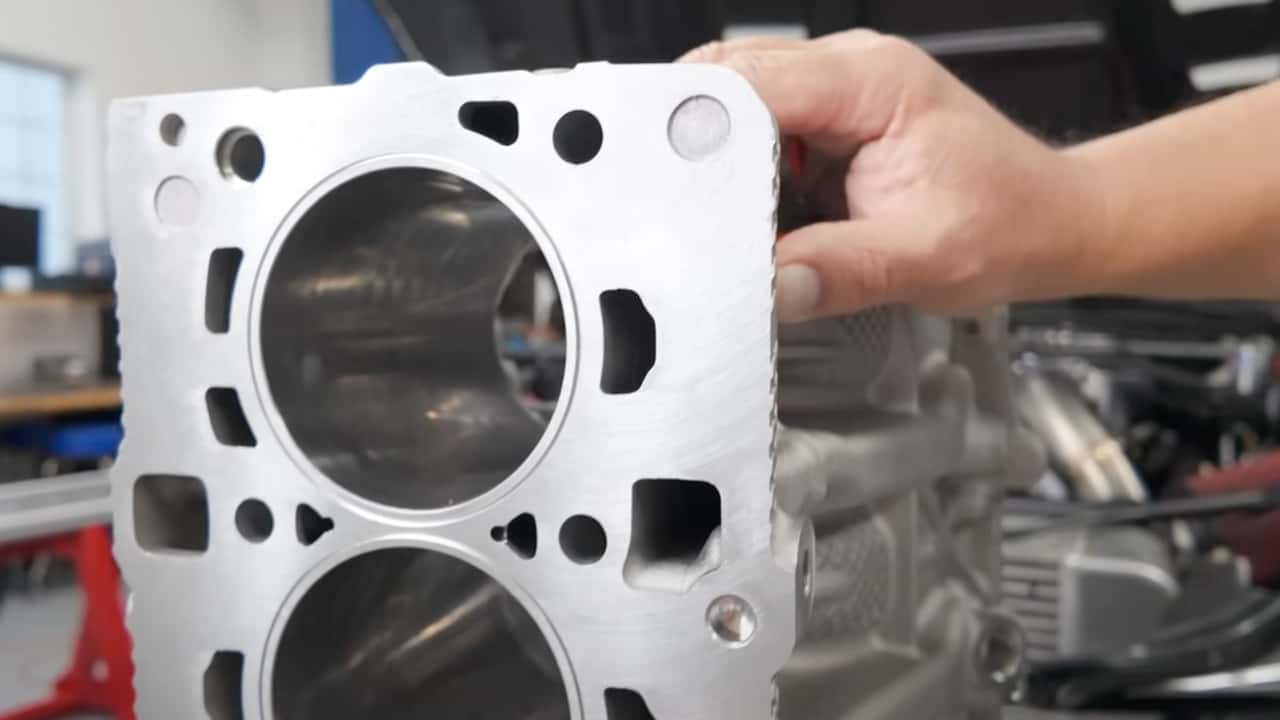 Як зібрати двигун BMW для дрифту потужністю 1200 к.с.