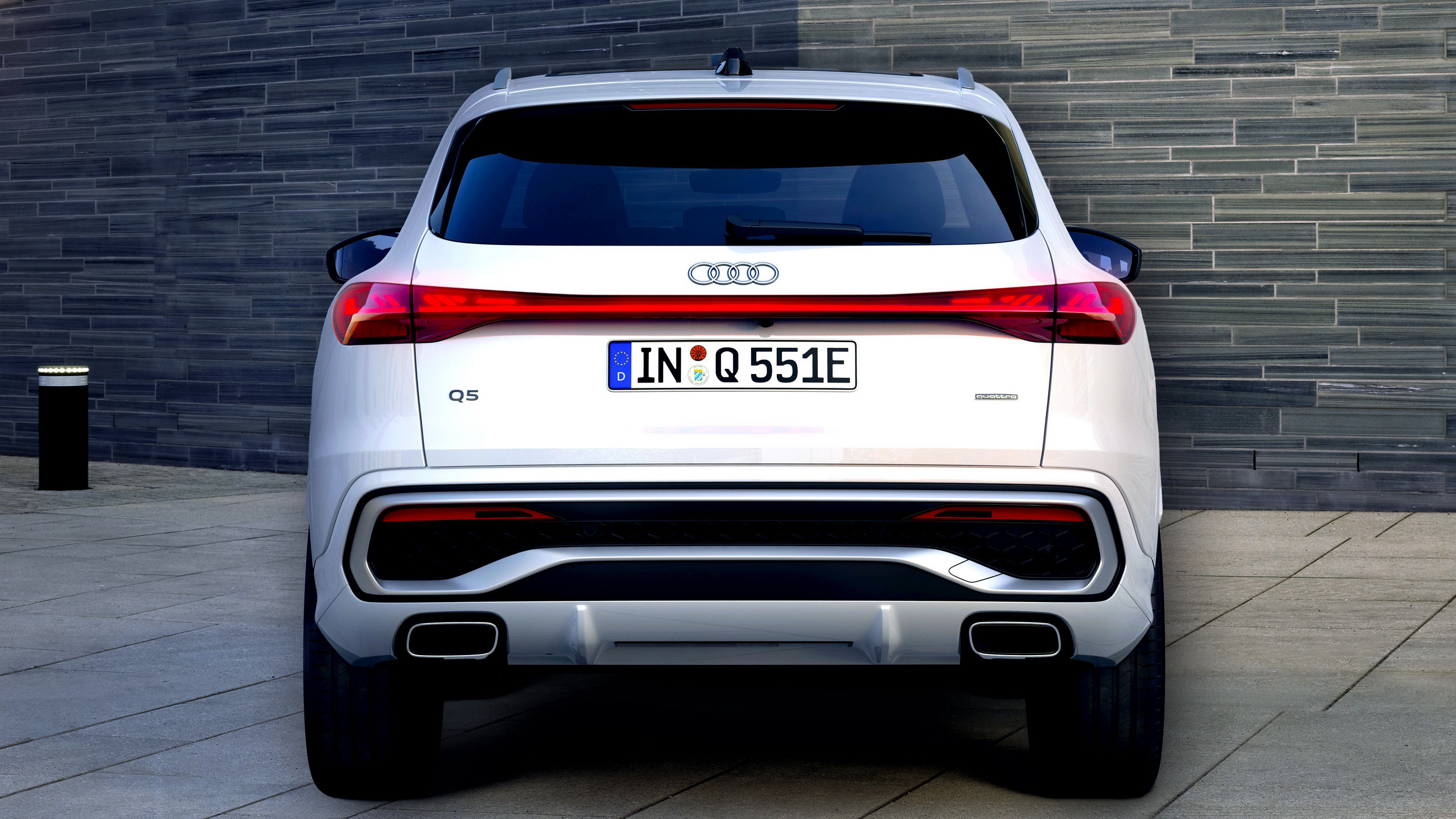 Audi гібрид проїжджає 62 милі без пального та заряджається швидше за ноутбук