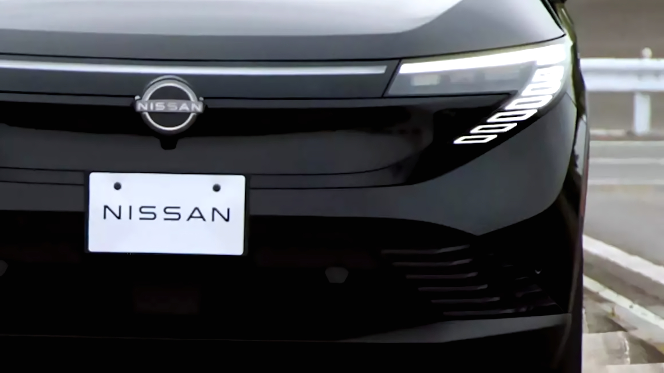Nissan Робить Велику Ставку на Leaf Без Збільшення Потужності