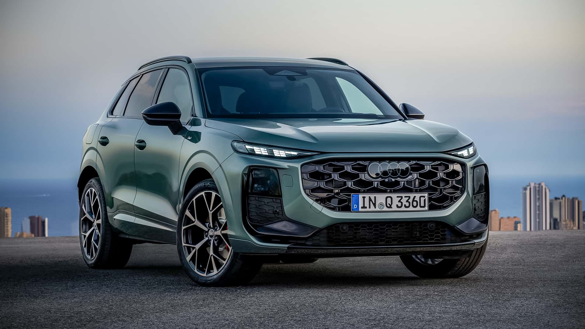 Новий Audi Q3 Plug-In Hybrid: подвійний електричний пробіг та швидка зарядка