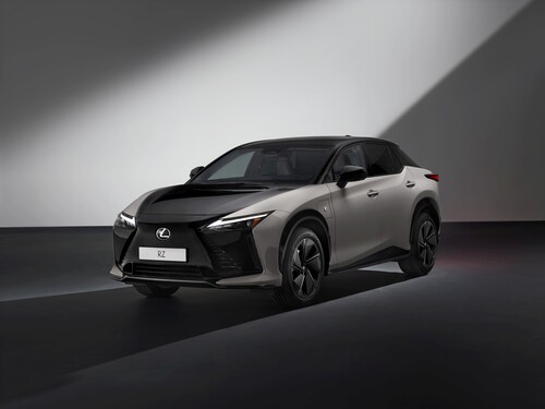 Оновлений Lexus RZ дебютує в Німеччині