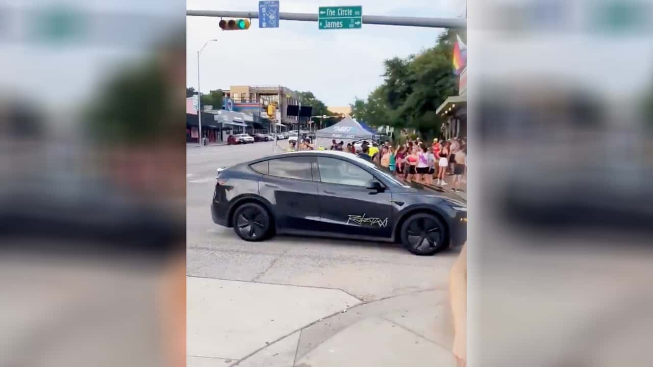 Перший Tesla Robotaxi помічено на вулицях Остіну