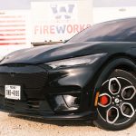 Проблеми з безпечністю замків дверей змусили призупинити продажі Ford Mustang Mach-E