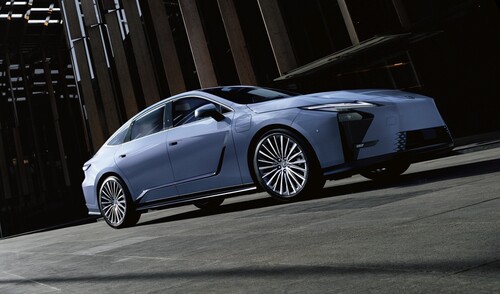 Шанхай 2025: Lexus ES стає більш розкішним