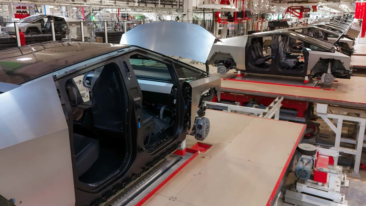 Tesla закликає співробітників взяти на себе відповідальність за проблеми з настроєм