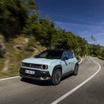 Тест-драйв Renault 4 E-Tech: Електричний спокусник з ретро-шармом