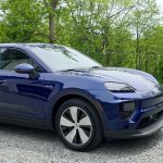 Тестування запасу ходу Porsche Macan EV на шосе: як швидкість у 10 миль на годину впливає на результат