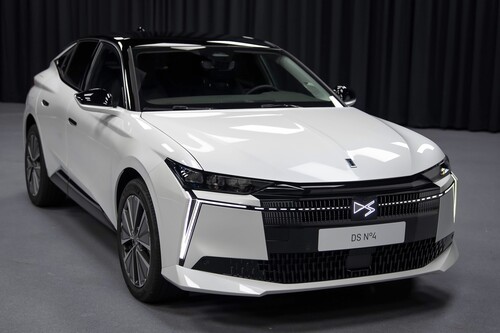 DS No. 4: Елегантний аромат автомобільної моди бездоганної якості