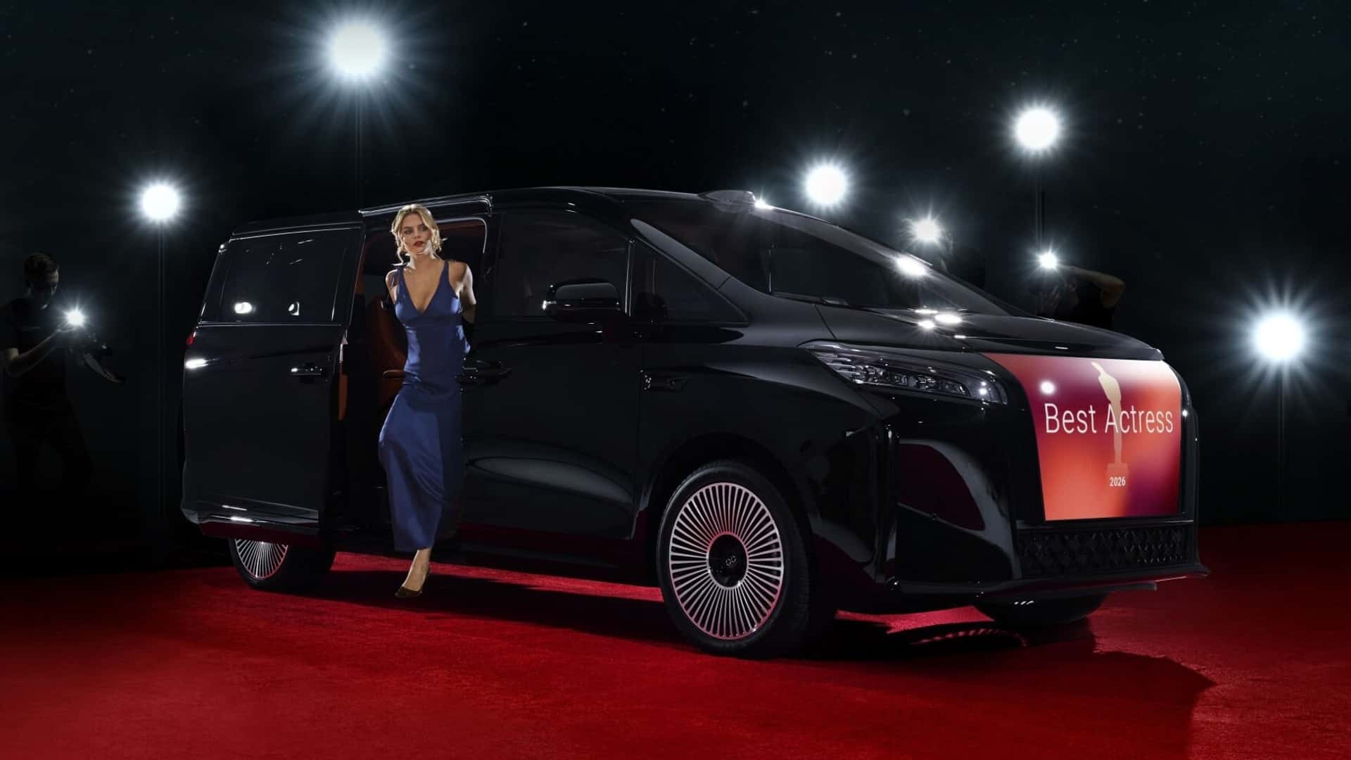 Електричний фургон Faraday Future для знаменитостей