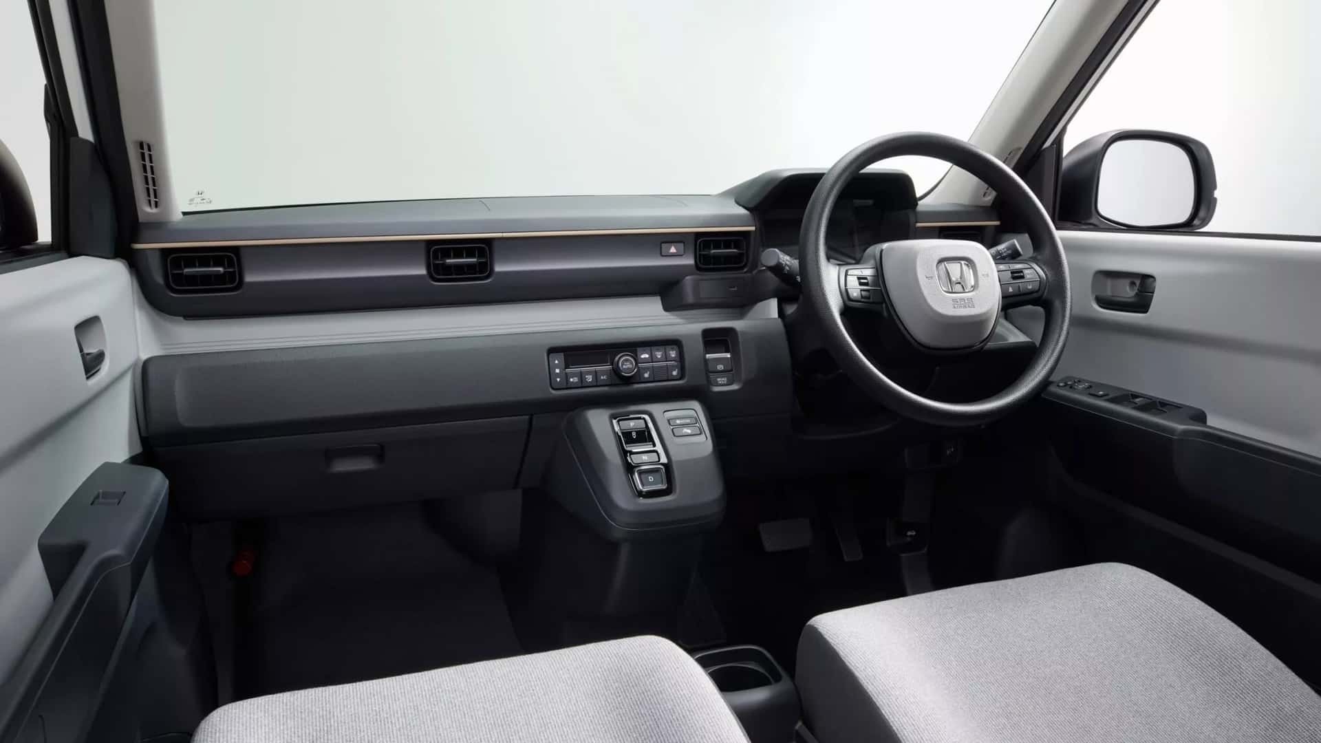 Маленький електромобіль Honda без центрального екрану вже доступний для покупки