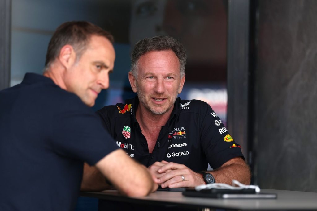 Red Bull повідомляє про складний період після виходу Крістіана Хорнера