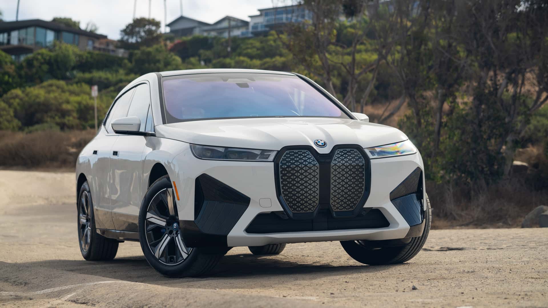 Ставка BMW на електромобілі виправдала очікування