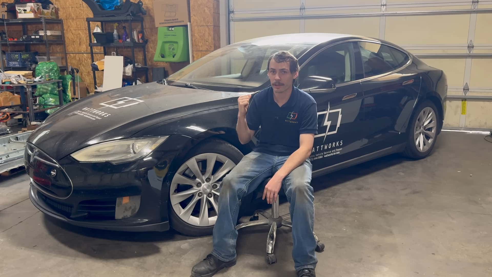 Вартість заміни акумулятора для Tesla Model S з великим пробігом і обмеженим запасом ходу