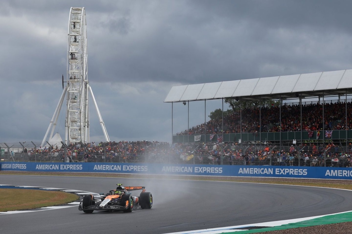Викрадення класичного керма F1 на Silverstone потрапило на камери спостереження