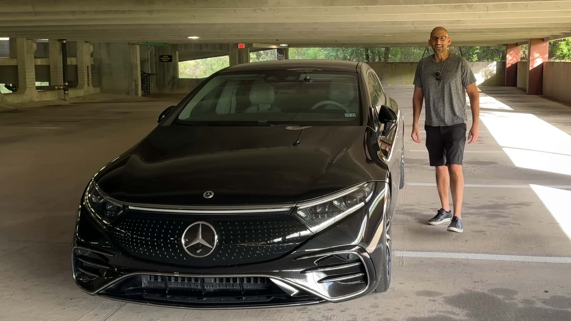 Вживаний Mercedes EQS EV за ціною Toyota Camry: чи варто це ваших інвестицій