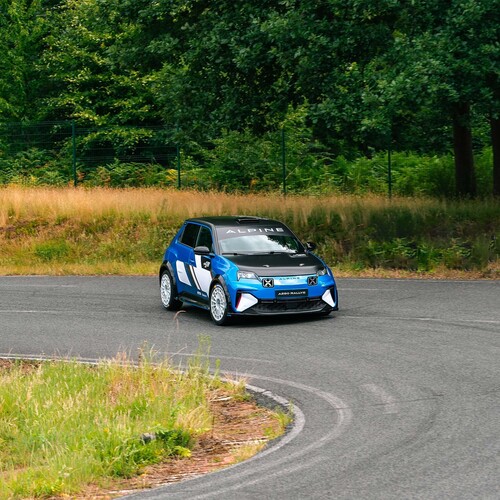 Alpine повертається на ралійні траси