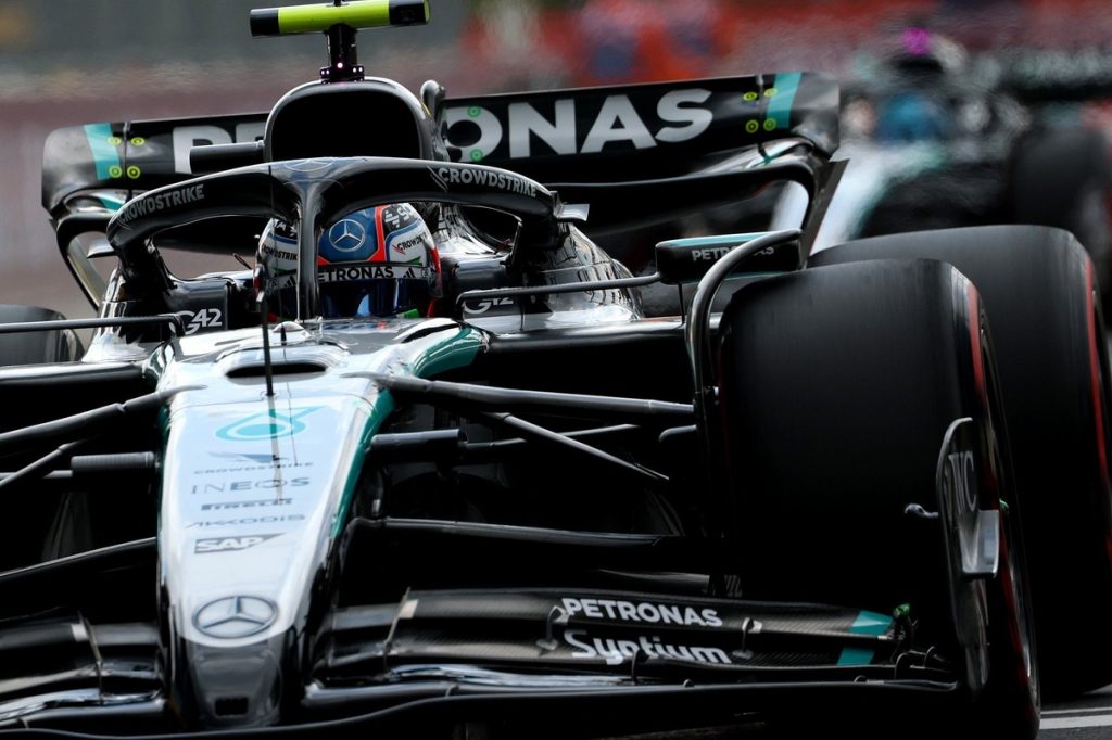 Чому Mercedes витратила стільки часу на виявлення невдалого оновлення F1 автомобіля