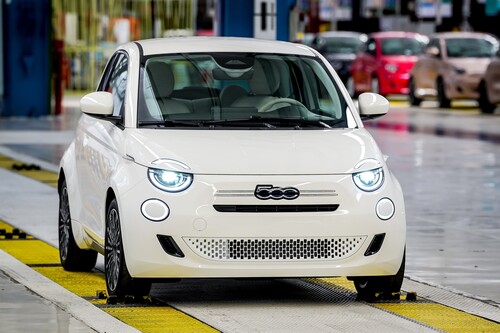 Fiat запускає виробництво нового 500 Hybrid
