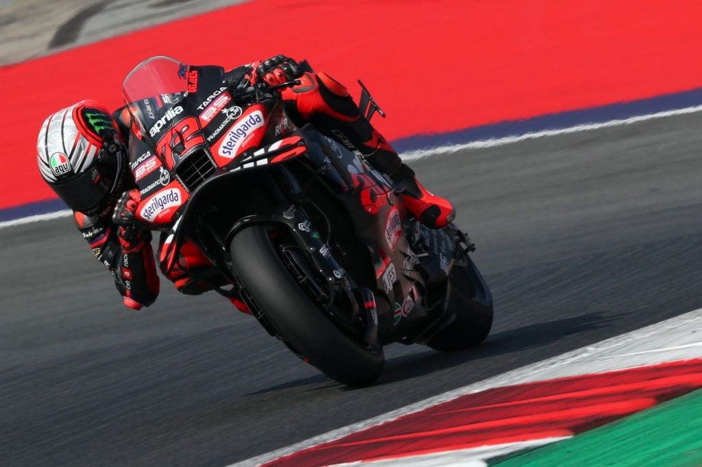 Марко Беццеккі здобуває поул на Гран-прі Австрії MotoGP після падіння Марка Маркеса