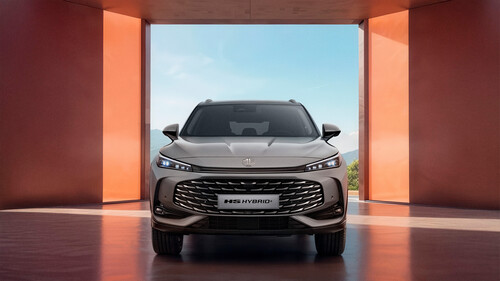 MG HS тепер доступний як гібридний Plus
