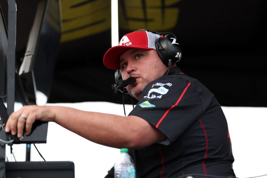 Наслідки для Вільяма Байрона через вигнання його механіка в NASCAR