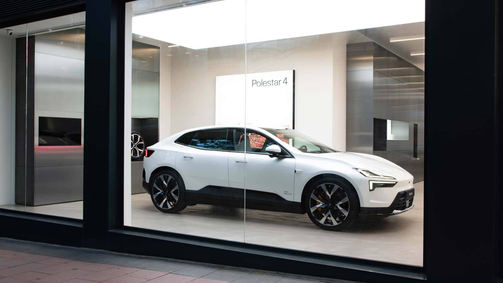 Polestar успішно розвивається, крім Китаю, де продано лише 69 автомобілів за рік